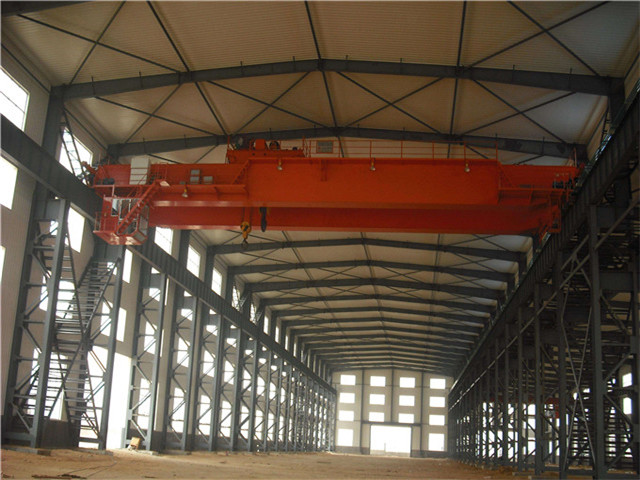 The quality of the electric bridge crane is high